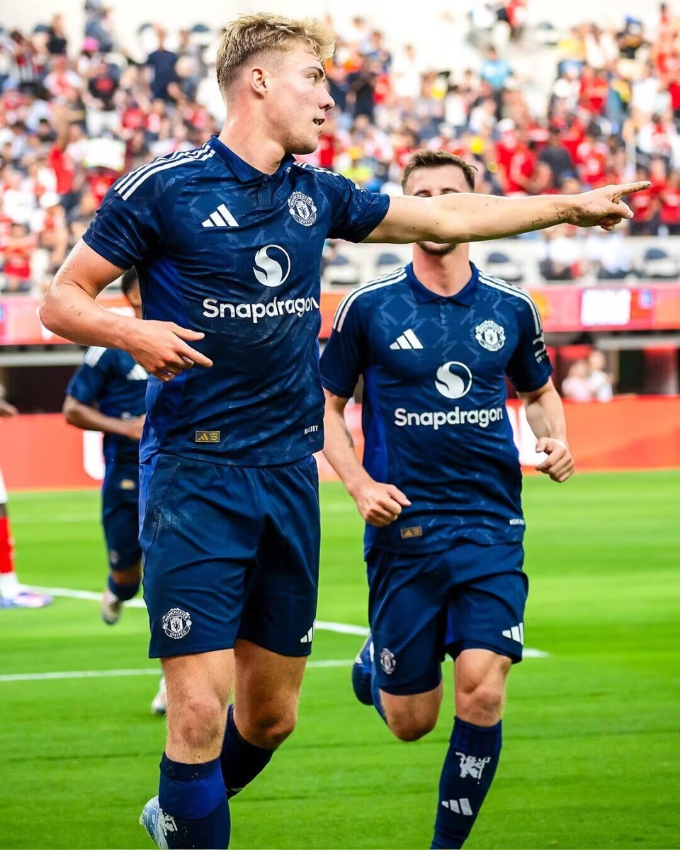 阿森纳逆转罗马，拉什福德统治全场