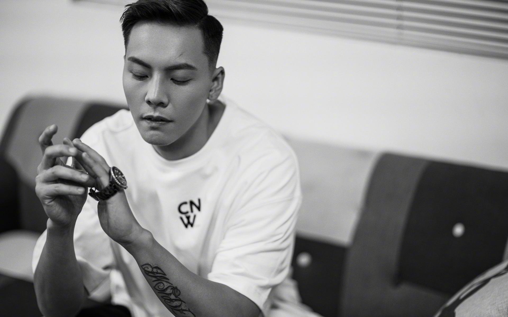 红牛欧战碾压波兰显霸业，姆巴佩领军法国奏凯歌