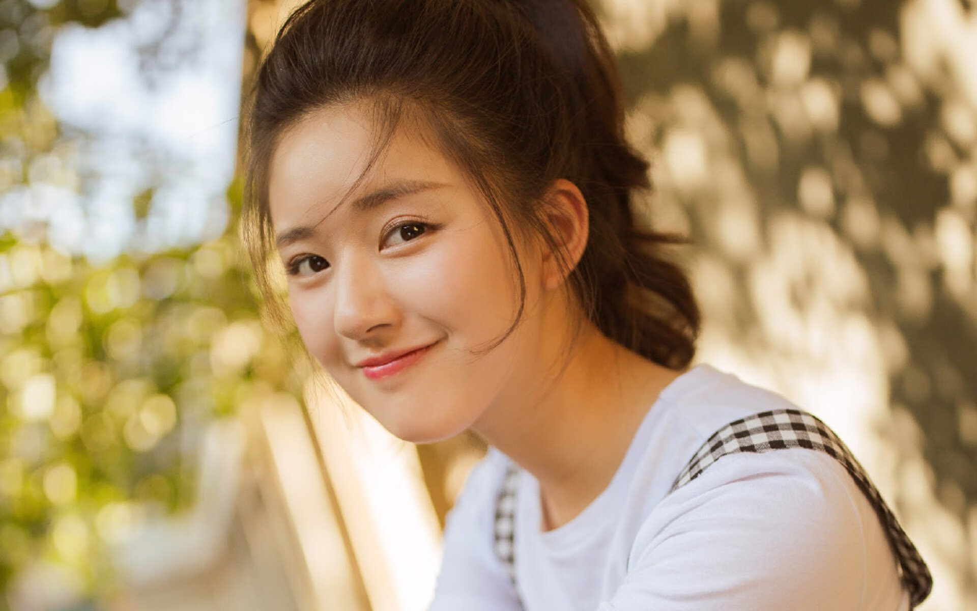 上海滩见证NBA级大心脏,当利拉德在异国赛场亮出致命獠牙